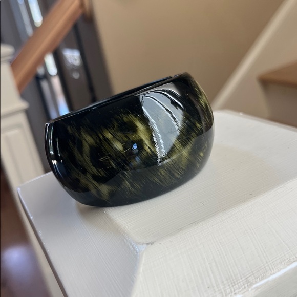 Green Chunky Bangle Bracelet - Picture 9 of 9